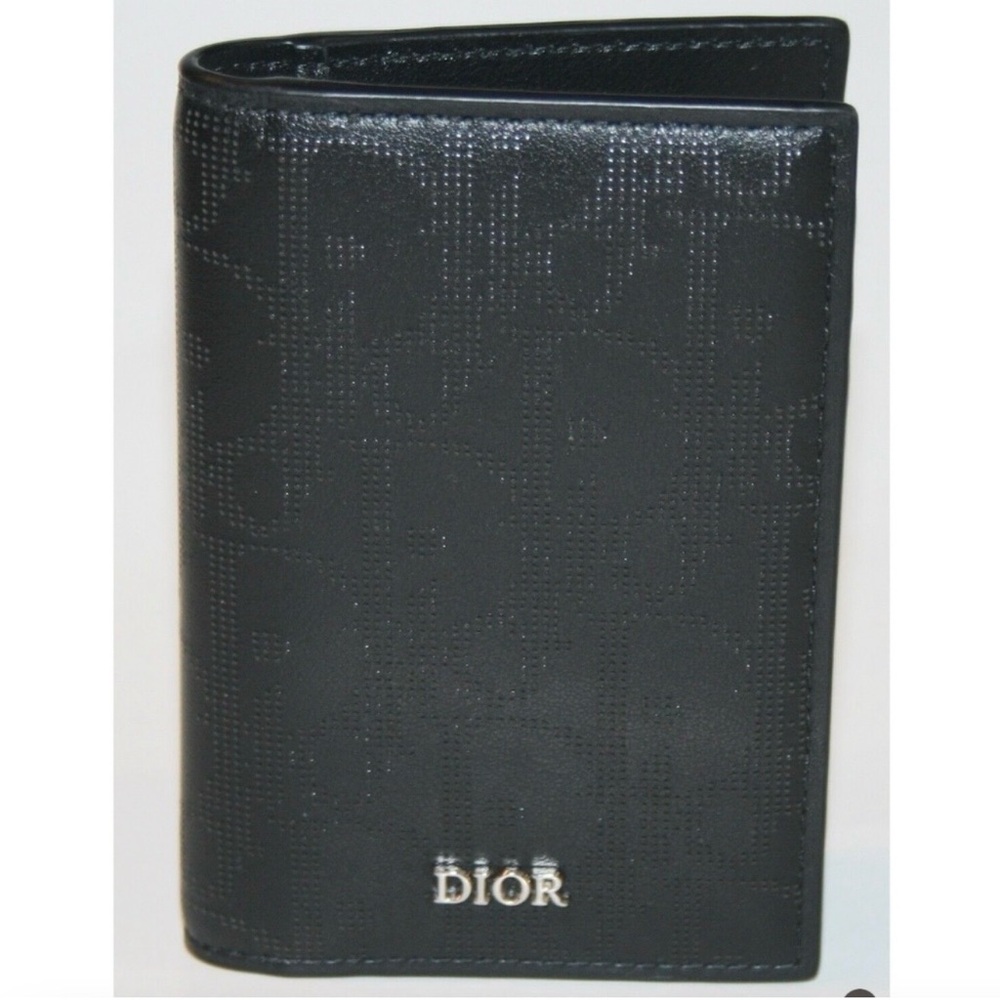 FLASH SALE🔥🔥Dior black perforated leather Bifold Wallet with Silver Hardware💗
